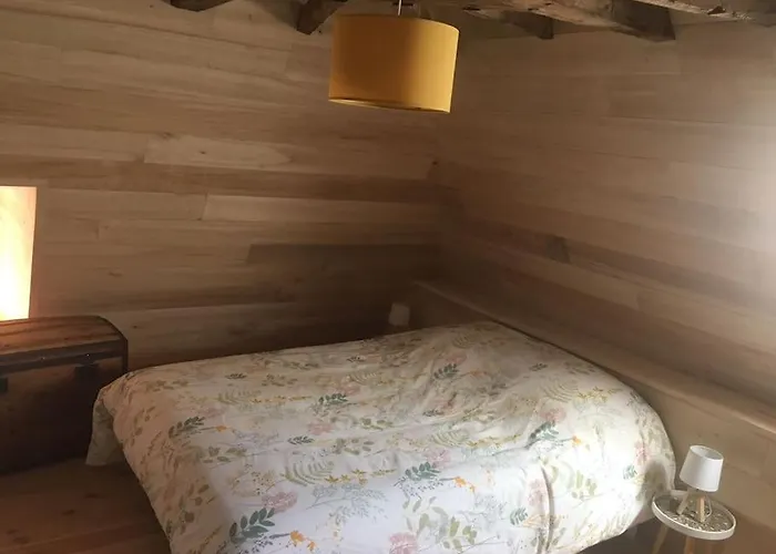 La Maison De Laz , Maison De Caractere Entierement Renovee 2022 بيت للعطل