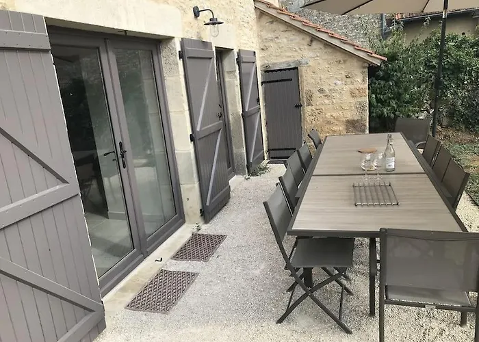 Casa vacanze La Maison De Laz , Maison De Caractère Entièrement Rénovée 2022 Saint-Pierre-Toirac